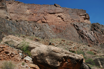 Geologic layering in Monument Creek: Tapeats over Vishnu Schist