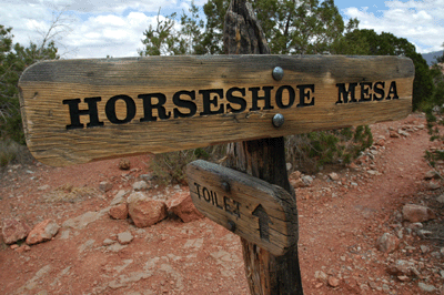 Horseshoe Mesa sign near the Cook's Cabin