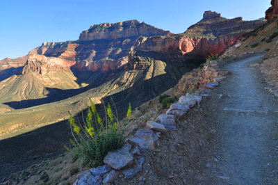 Approaching O'Neill Butte on the South Kaibab trail