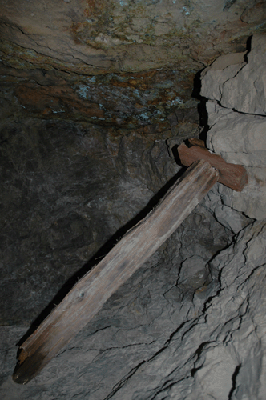 Shoring a shaft to prevent a cave-in